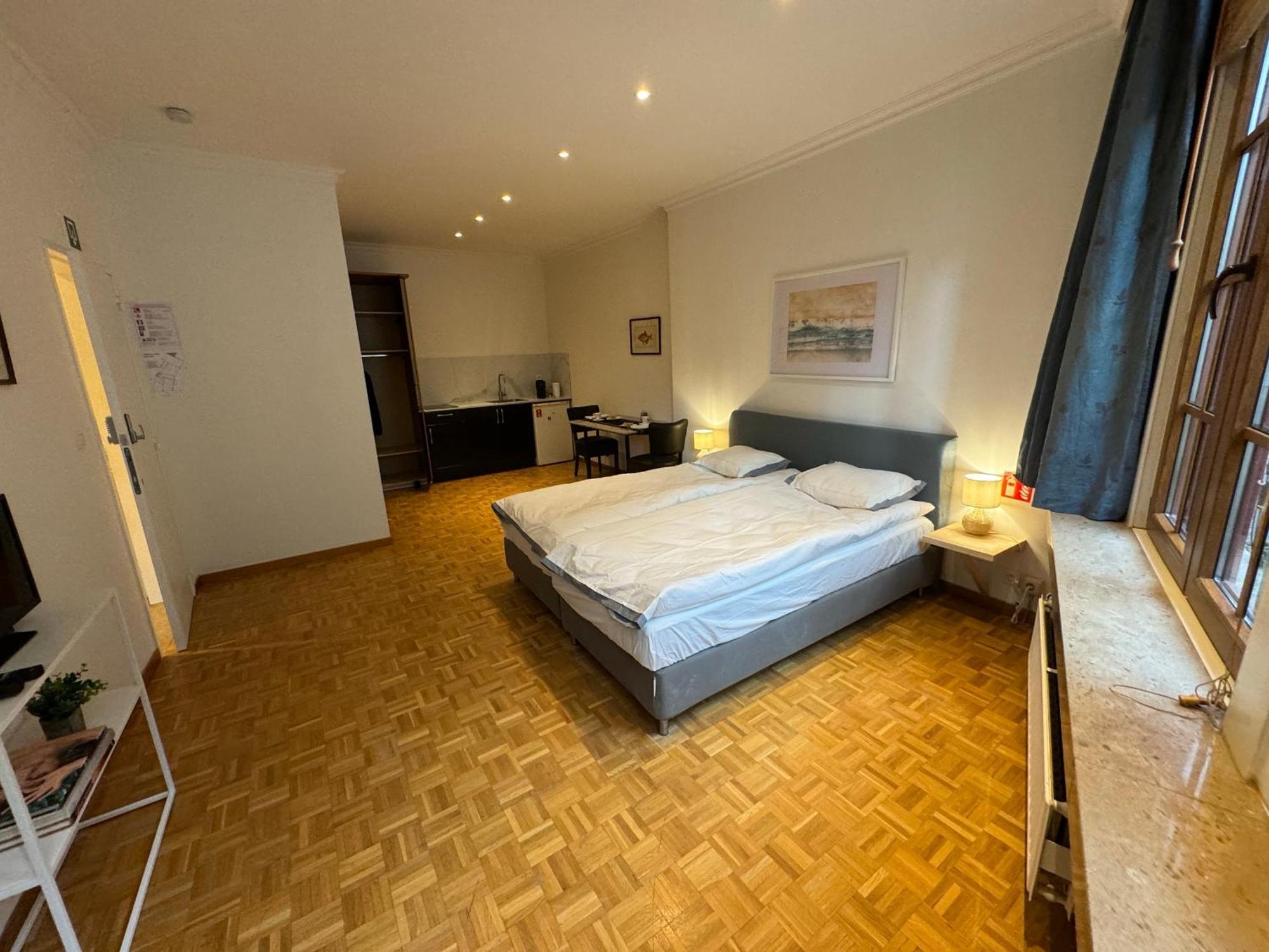Two Bedroom Loft In The Center By The Meir *
