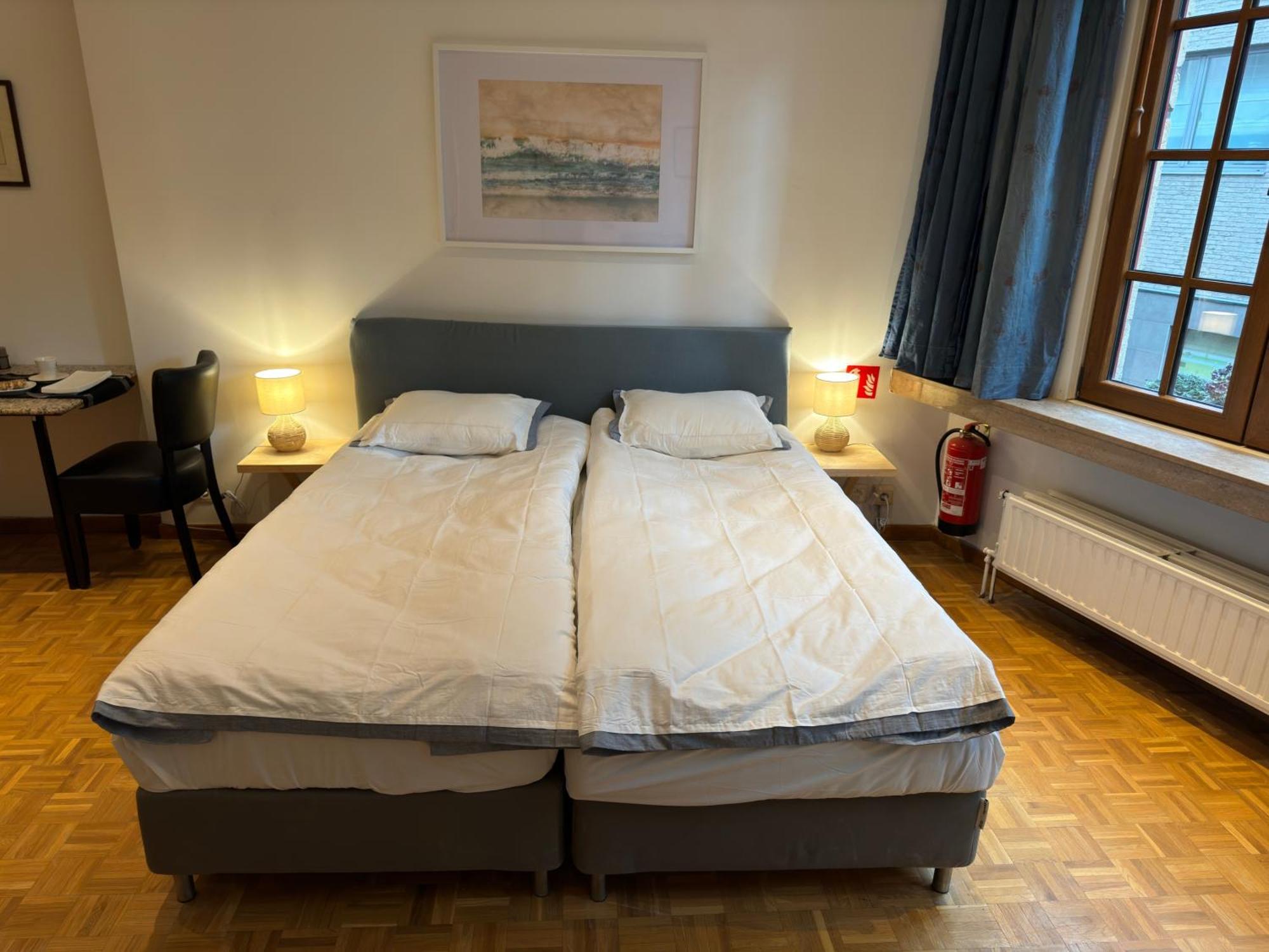 Two Bedroom Loft In The Center By The Meir Apartment