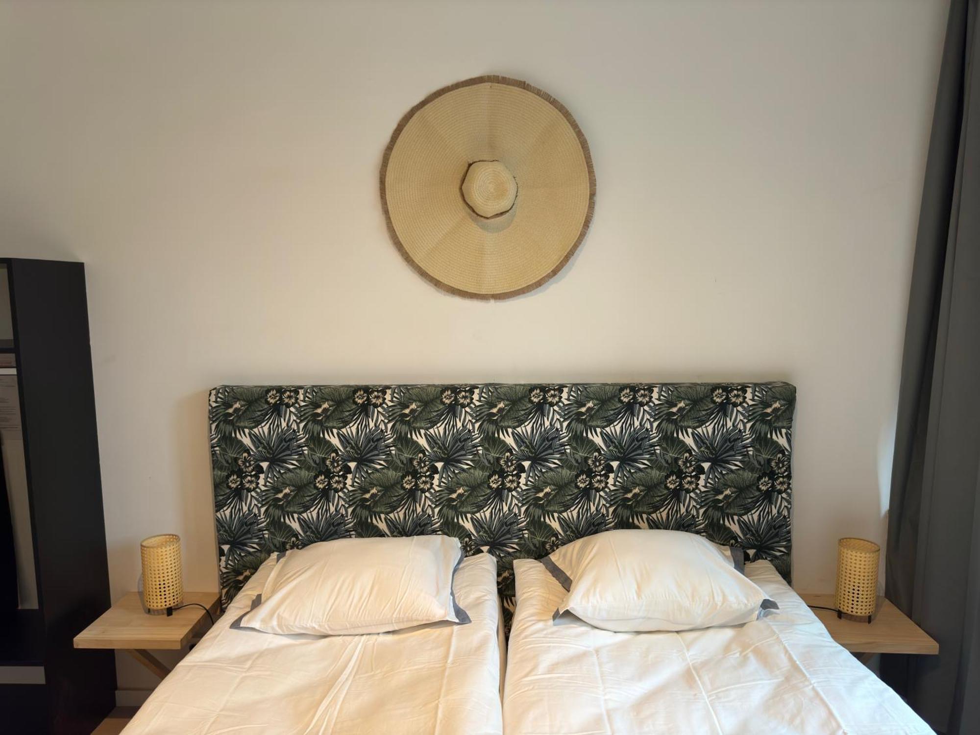 Two Bedroom Loft In The Center By The Meir Apartment *