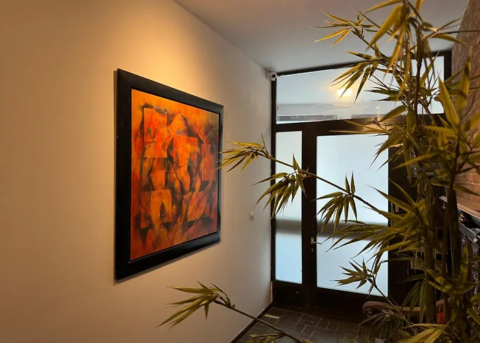 Two Bedroom Loft In The City Center By The Meir