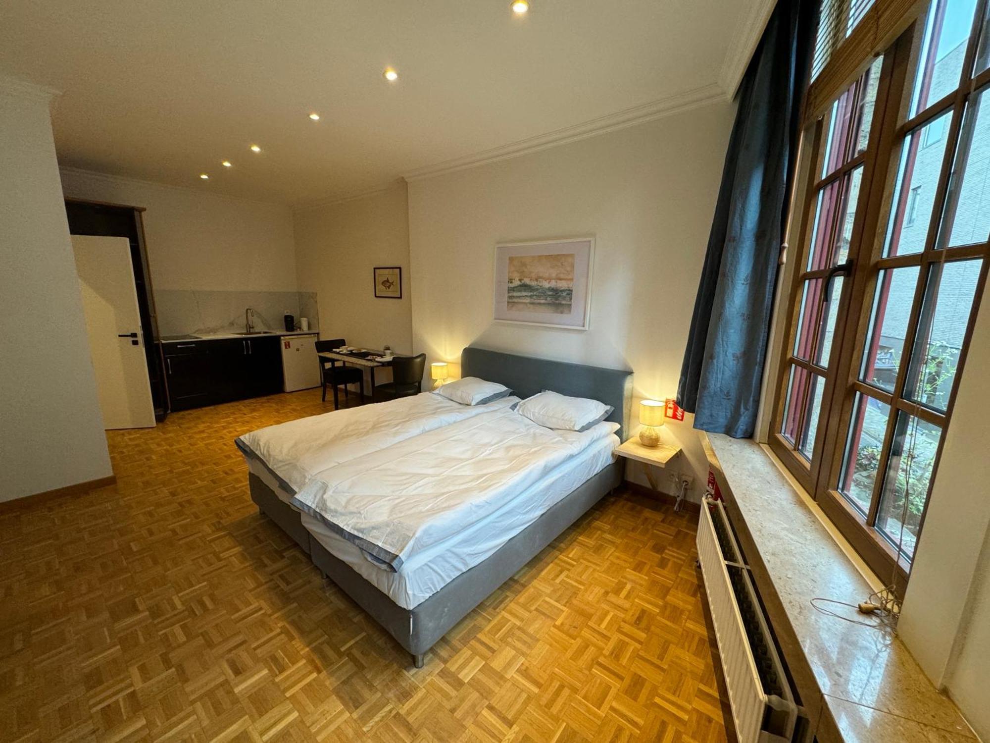 Two Bedroom Loft In The Center By The Meir