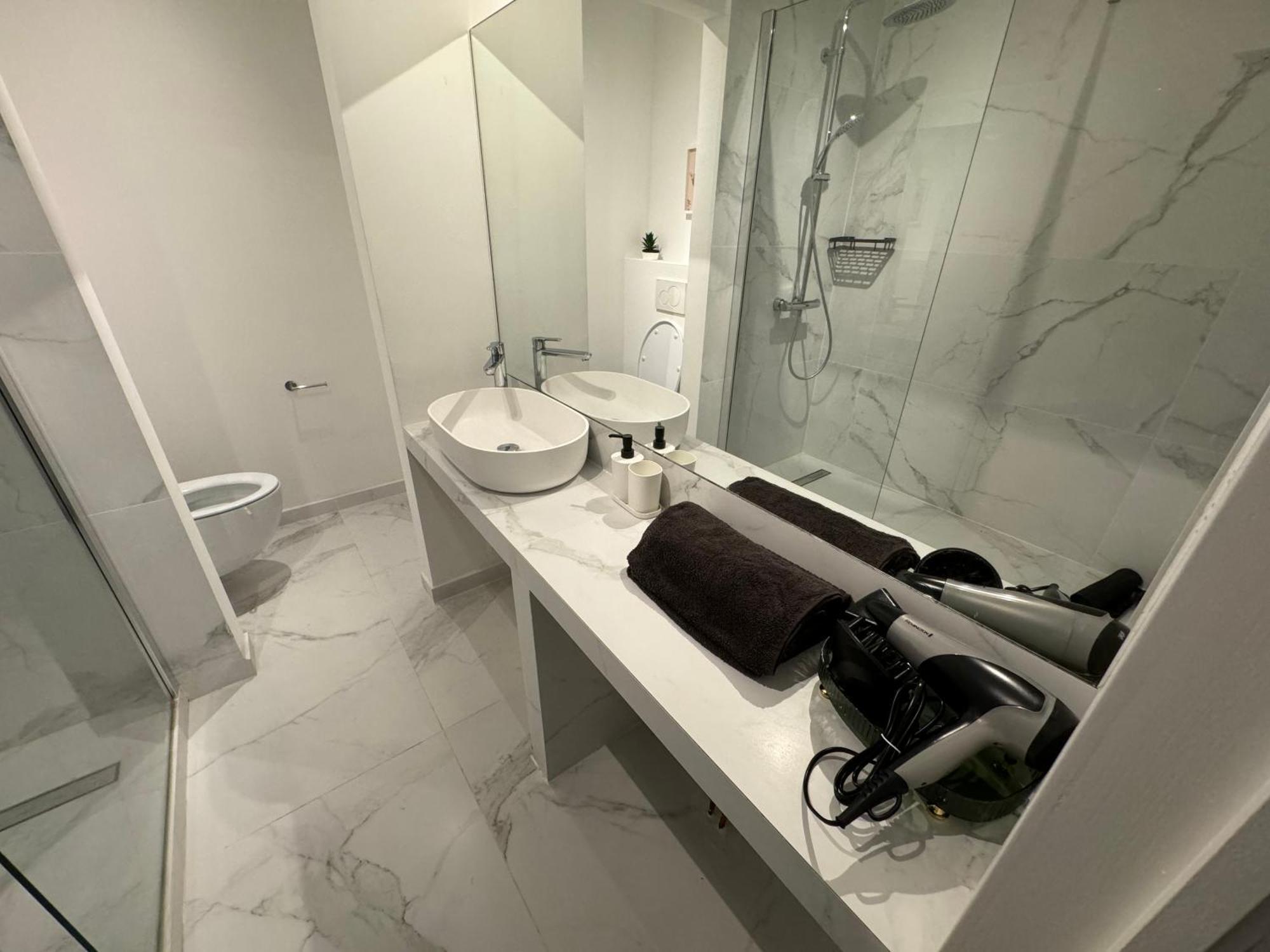 Two Bedroom Loft In The Center By The Meir Appartamento *